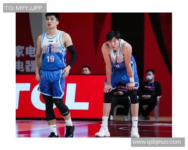 新疆队与青岛队激战正酣比赛结果引发球迷热议与期待 新疆队与青岛队激战正酣比赛结果引发球迷热议与期待